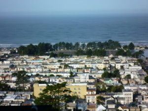 Golden Gate Heights Park offers a commanding view of the Pacific Ocean.
